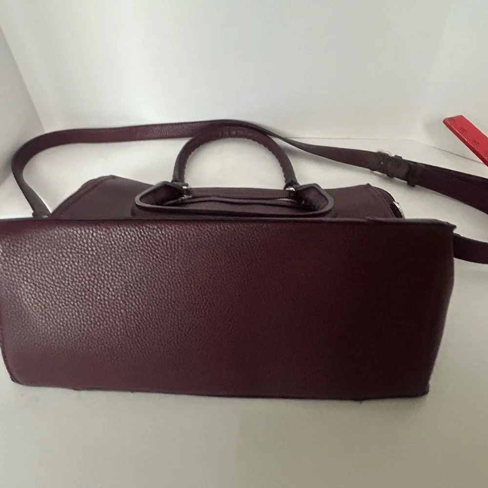 Urban Expressions Vegan Pebble Leather Handbag‎ Crossbody Burgundy Merlo Bag EUC